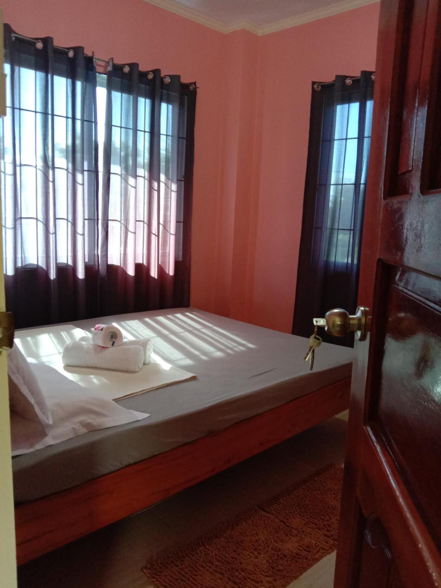 Friz Love Room Rental San Juan  Eksteriør billede